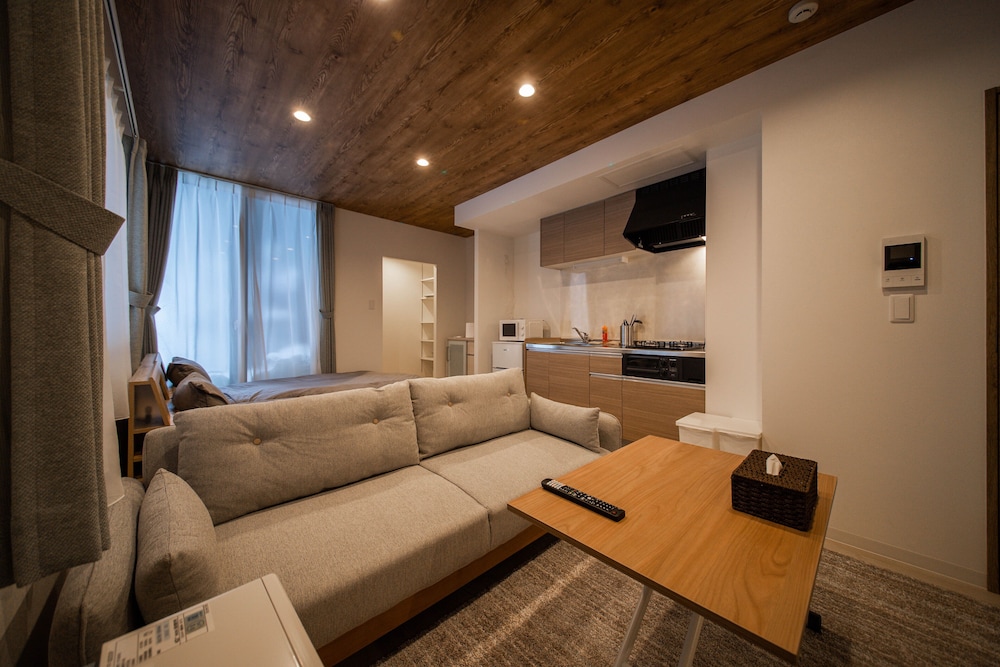 Basic Apartment photo 1