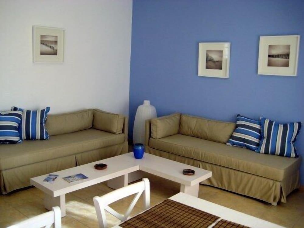 Apartment photo 2