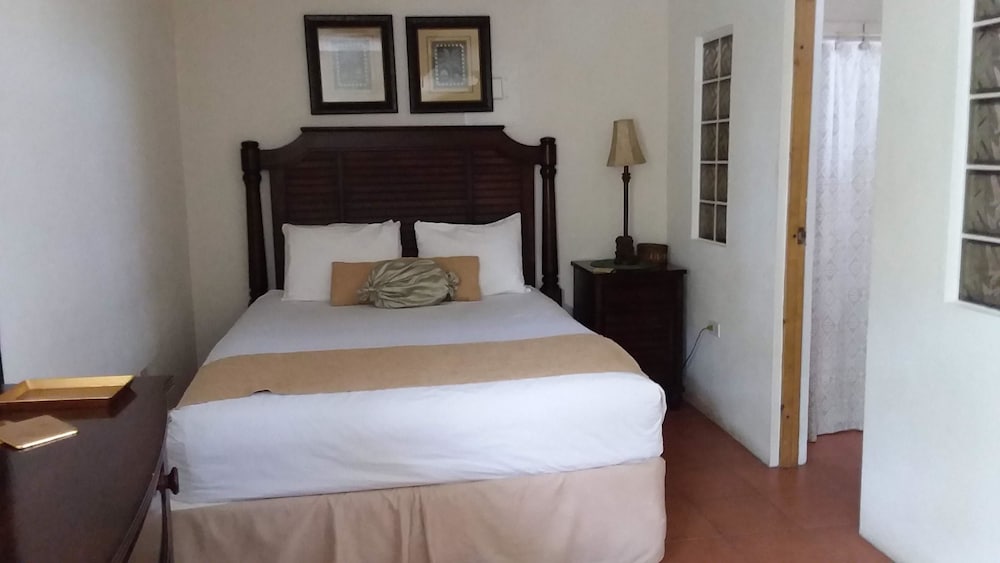 Deluxe Studio Suite, Private Bathroom (Casita #4)