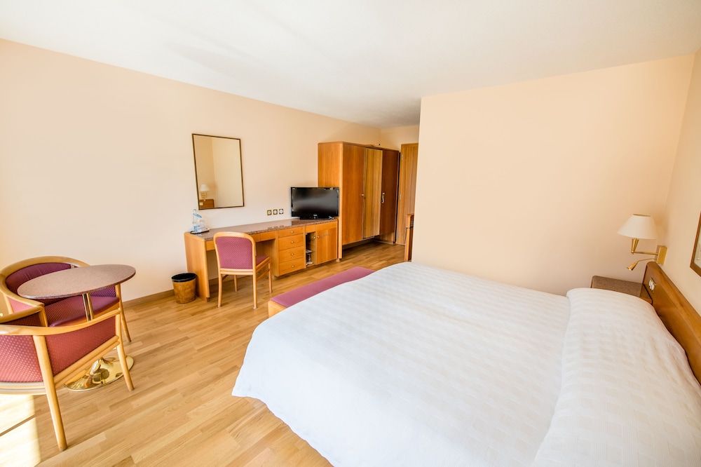 Superior Twin Room photo 3