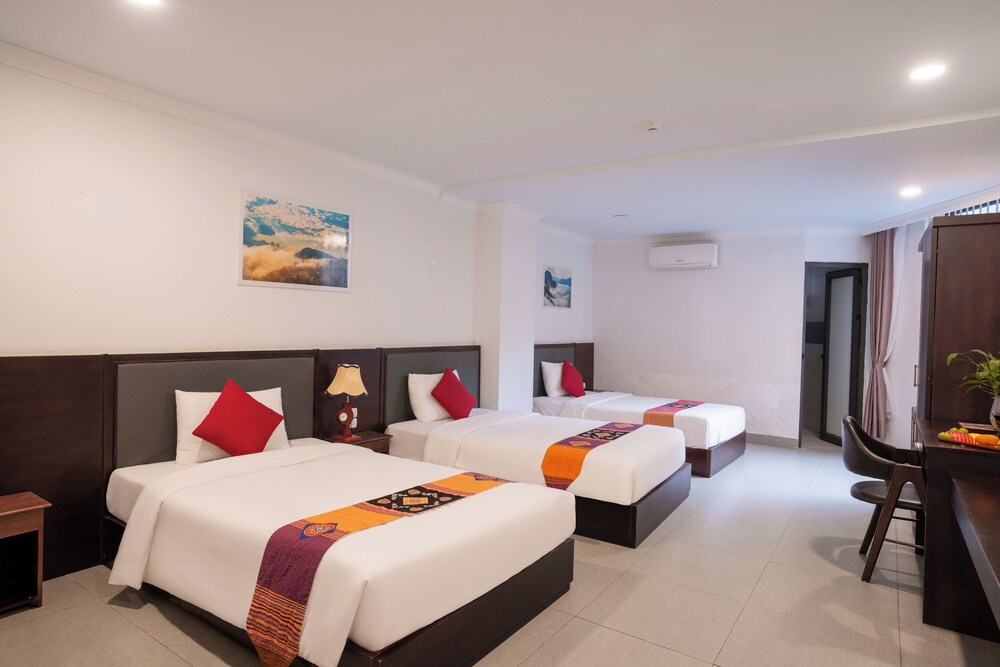 Deluxe Triple Room