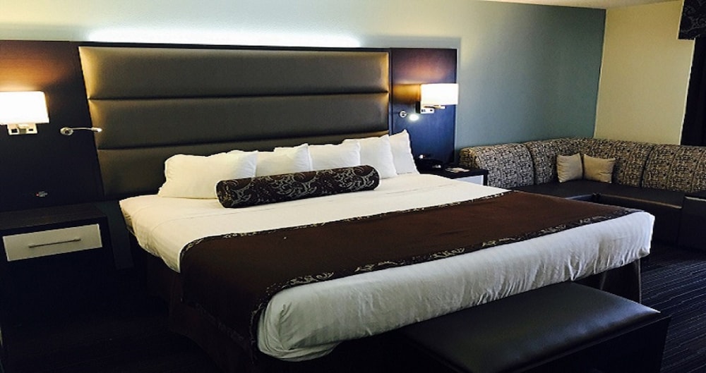 Business Room, 1 King Bed - Photo 1