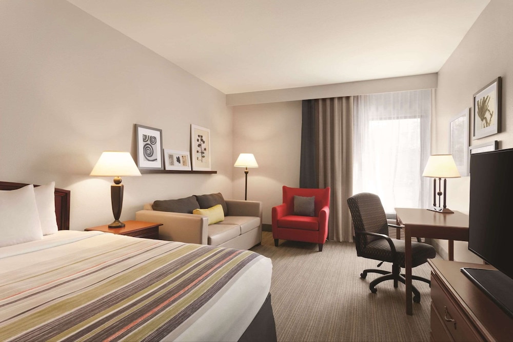 Studio Suite, 1 King Bed, Non Smoking - Photo 1