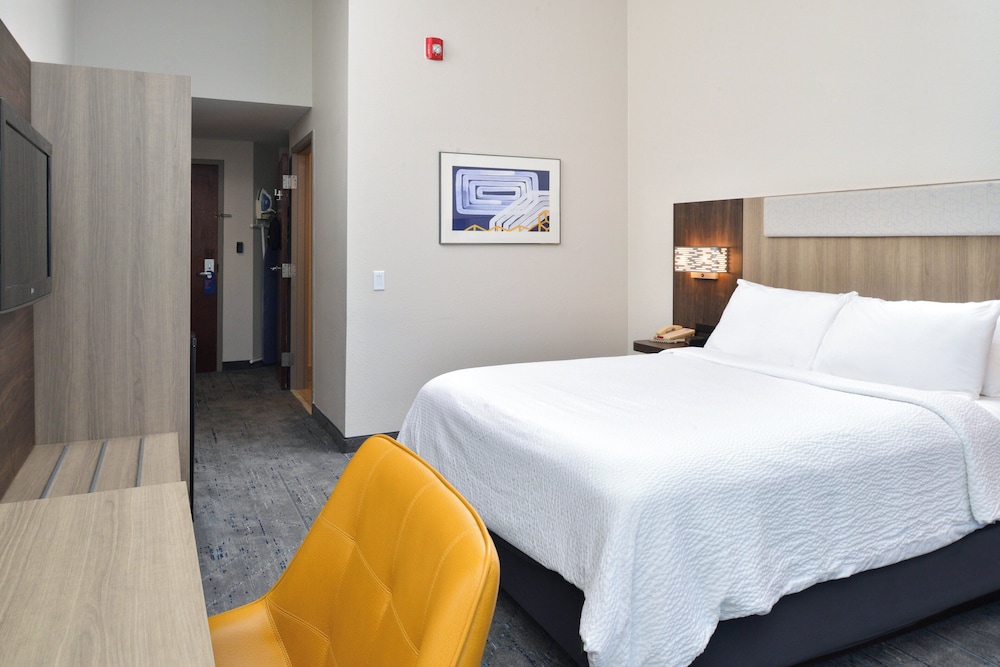 Standard Room, 1 King Bed (Leisure) - Photo 3