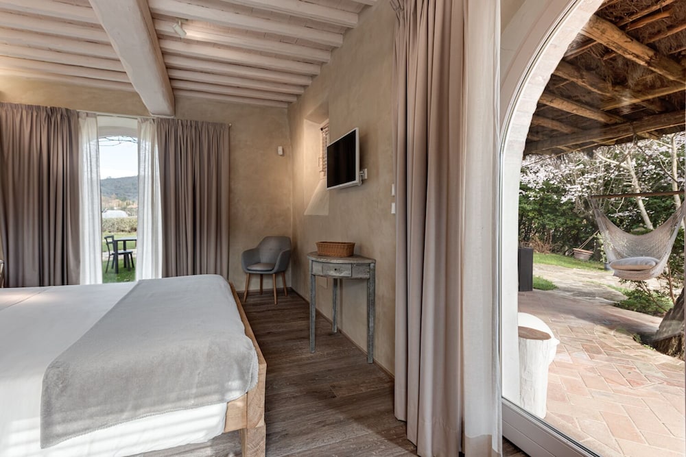 Luxury Room photo 2