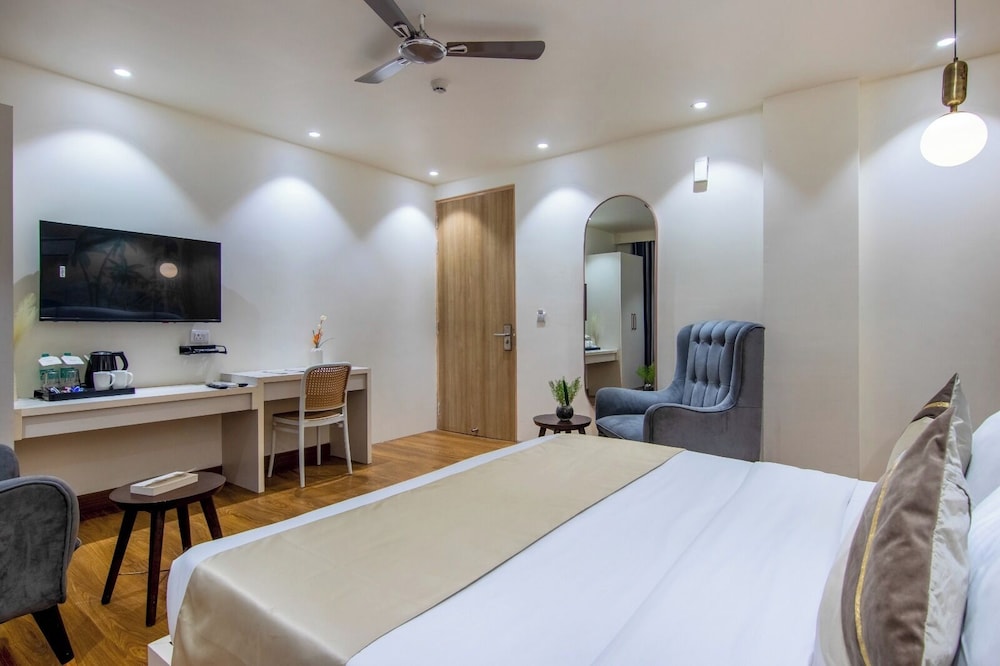 Standard Double or Twin Room, No Windows - Photo 5