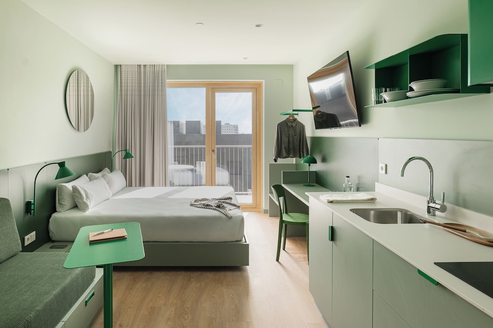 Comfort Studio, Balcony, City View