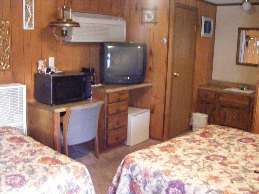 Standard Room, 2 Double Beds photo 1
