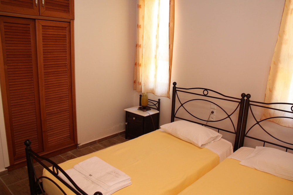 Villa, 3 Bedrooms, Private Pool, Sea View (Mirtia) photo 1