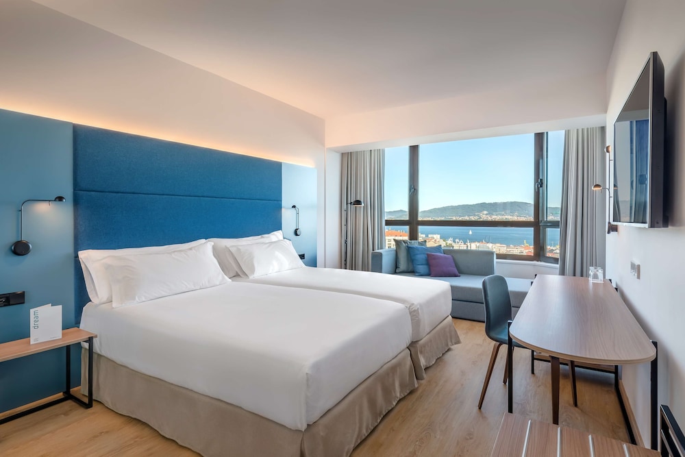 Superior Twin Room (with Estuary View) - Photo 1