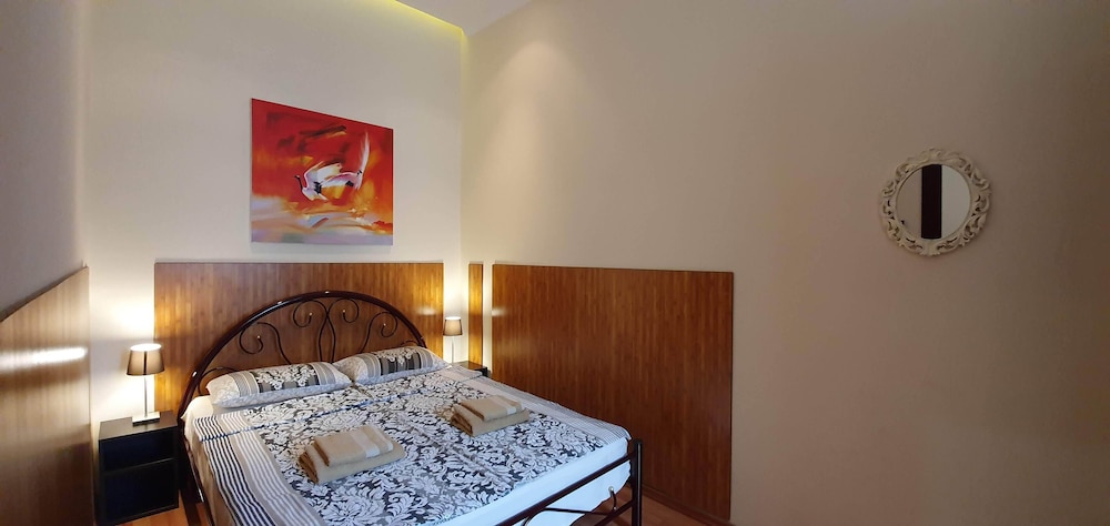 Deluxe Apartment, 1 Bedroom, Non Smoking, City View photo 3