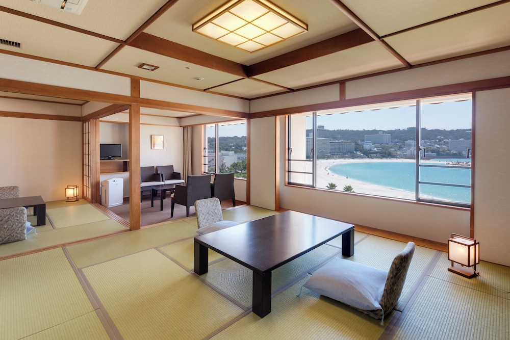Royal Floor Japanese Room with Ocean View - Non-Smoking - Photo 1