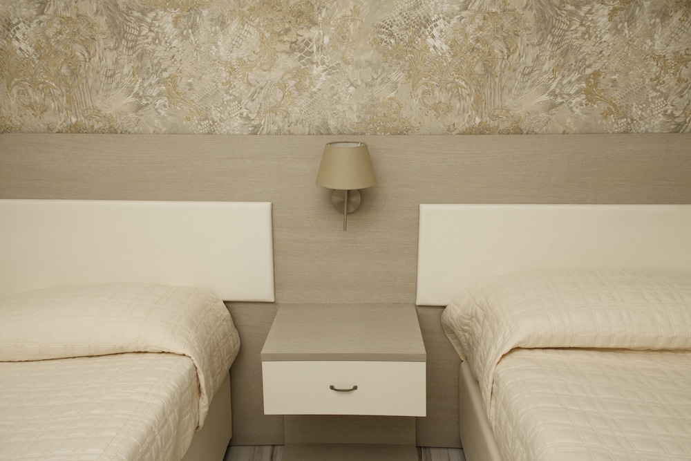 Comfort Triple Room photo 3