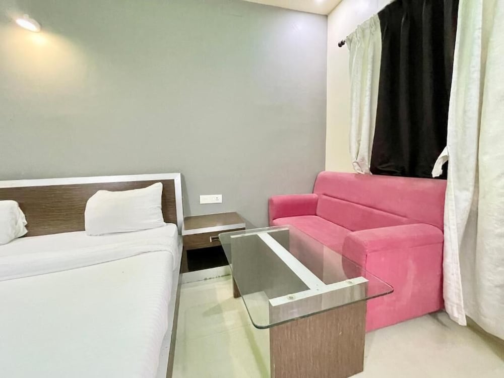 Deluxe Triple Room photo 3