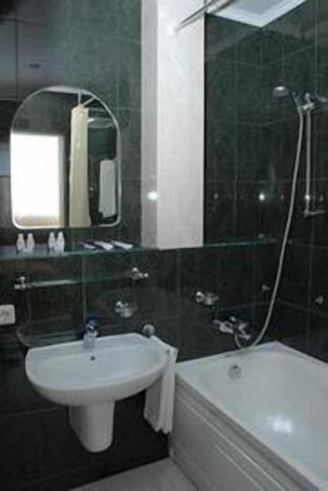 Business Suite photo 3