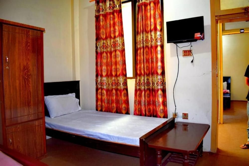 Standard Double or Twin Room - Photo 1