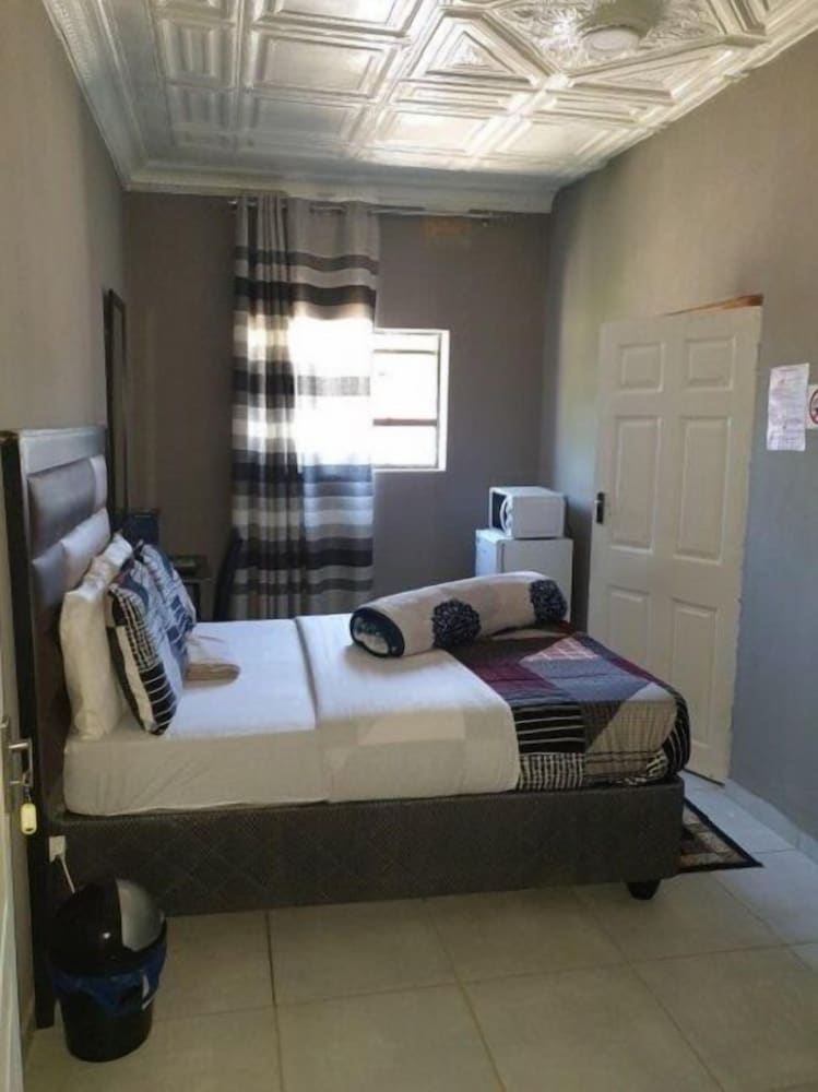 Standard Double Or Twin Room - Photo 5