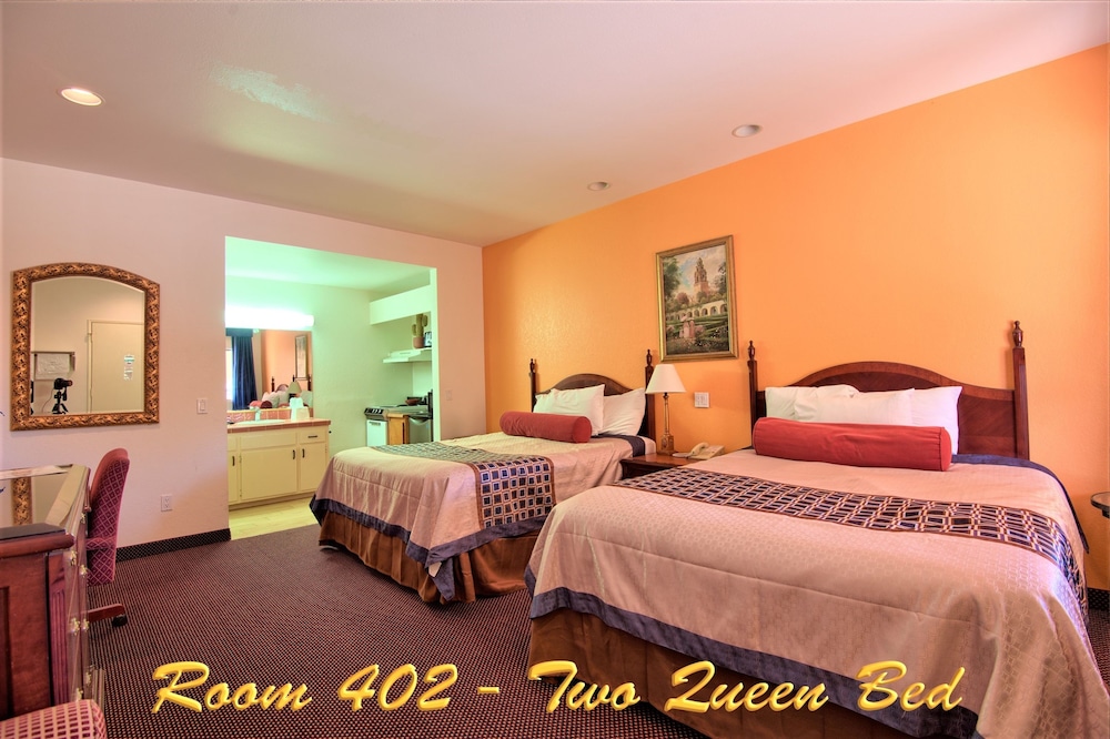 Room, 2 Queen Beds, Non Smoking - Photo 1