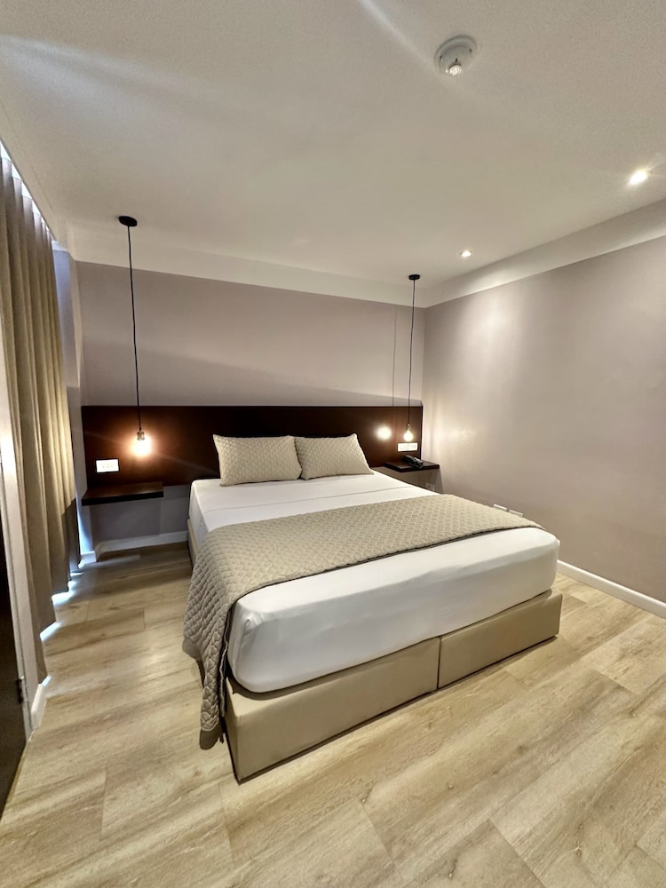 Deluxe Double or Twin Room, City View