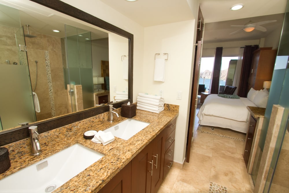 Executive Suite, 2 Bedrooms - Photo 16