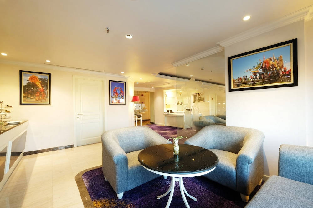 Club Suite - Photo 8