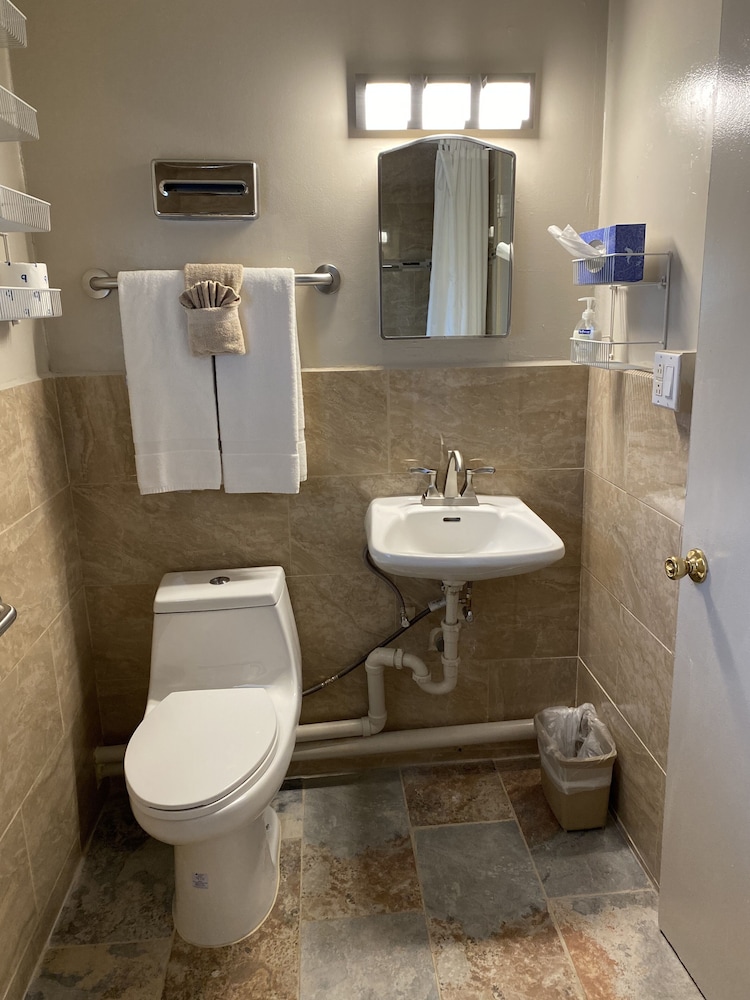 Standard Double Room, 2 Double Beds photo 2
