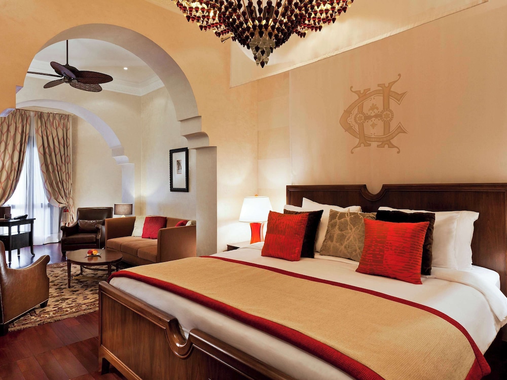 PALACE PRESTIGE SUITE, 1 King Bed, Terrace, Garden - Photo 8