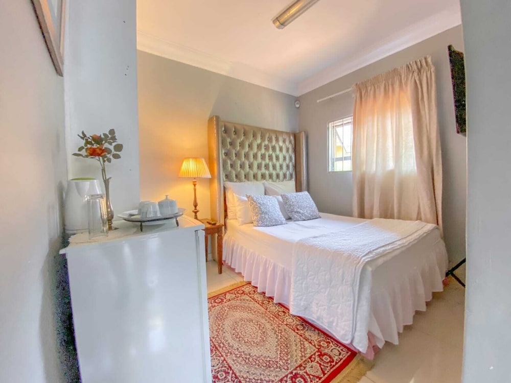Basic Double Room photo 3