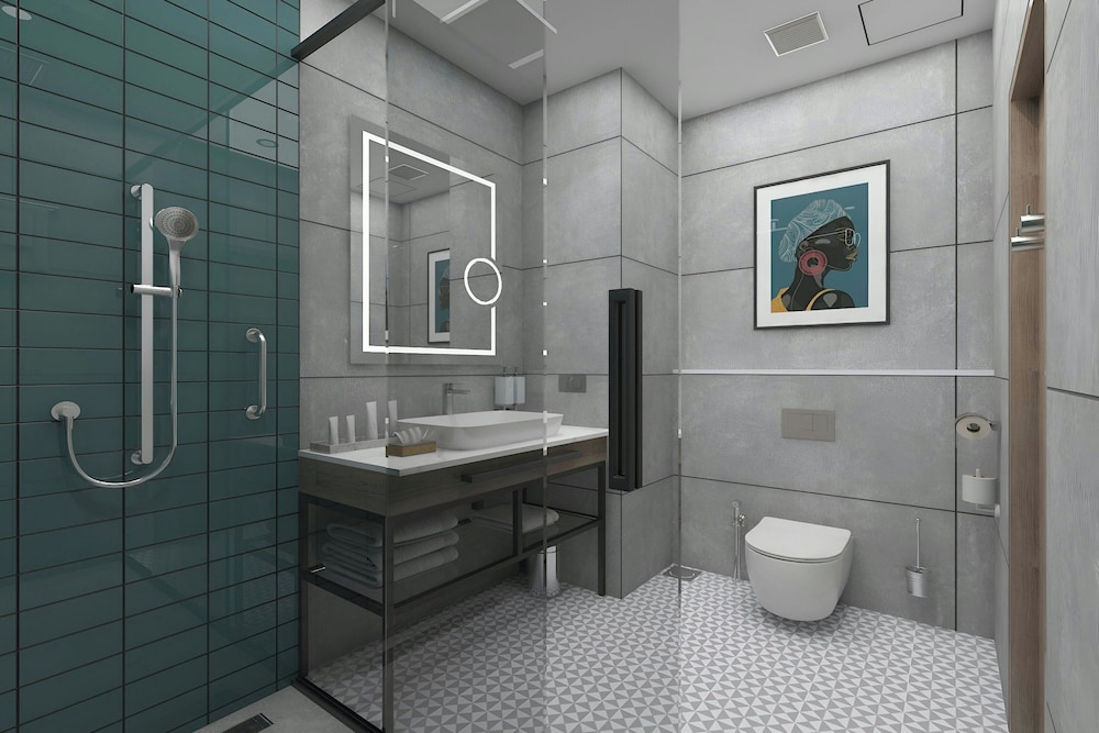 Room, 1 King Bed, Balcony (City View, Corner) photo 2