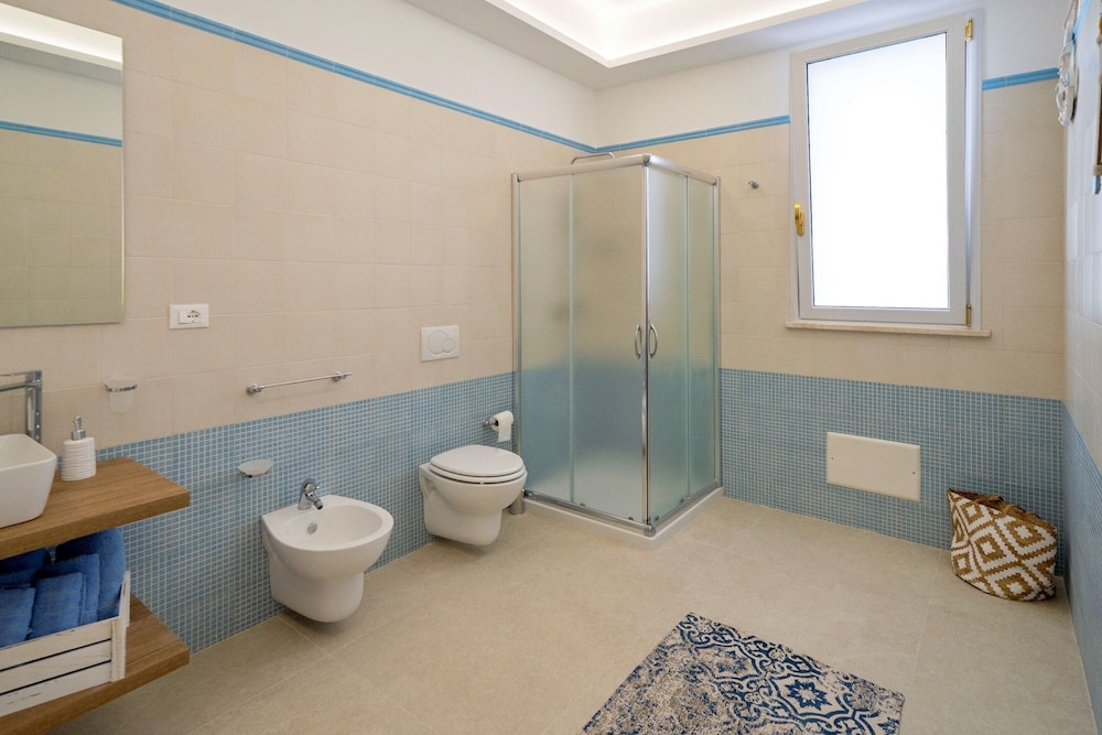 Villa Machri - Avec piscine privée et grand jardin proche de la mer, Photo 4
