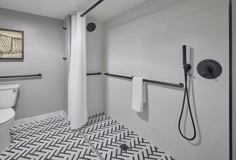 Junior Suite ADA - Photo 7