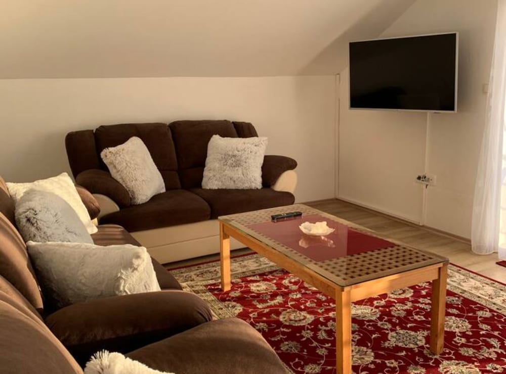 Apartment (Apartment Bordoa de Macura with Bay V)