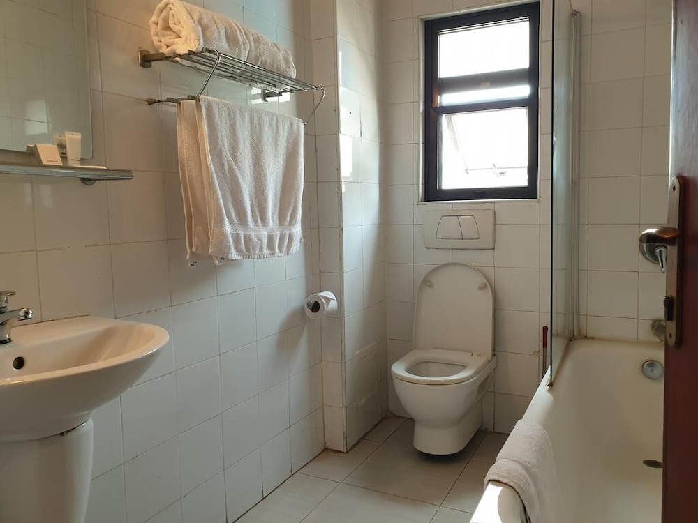Standard Suite - Photo 2