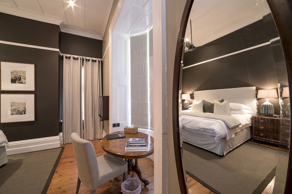 Luxury Suite 2 photo 2