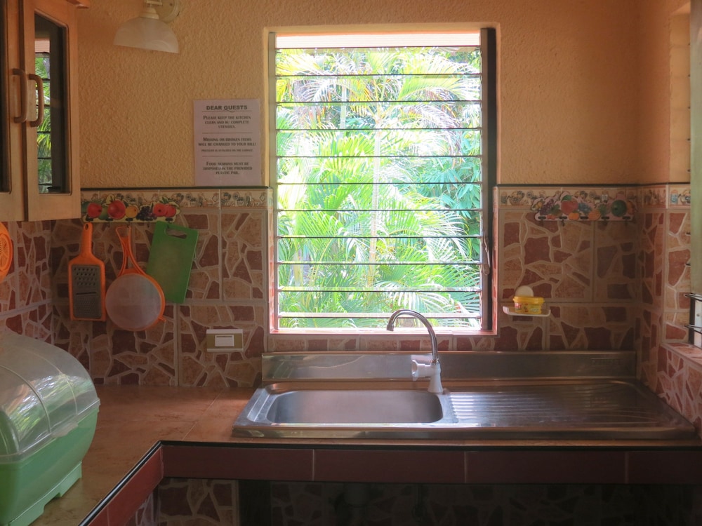 Deluxe House, 2 Bedrooms, Kitchenette, Poolside photo 2