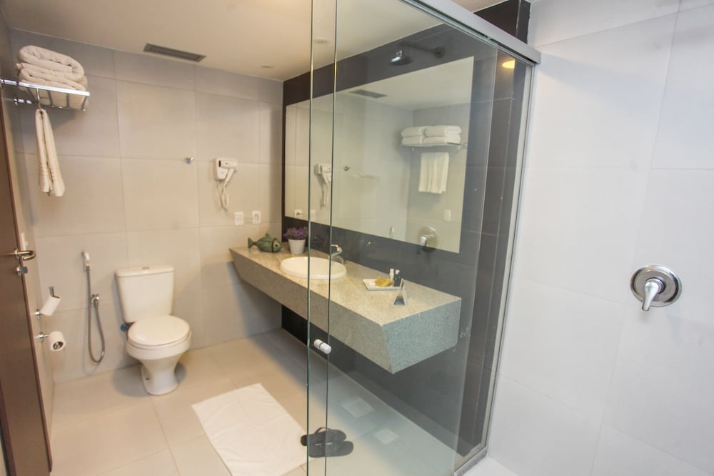 Standard Triple Room thumbnail 6