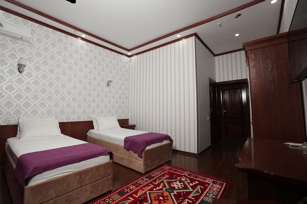 Deluxe Double or Twin Room photo 1