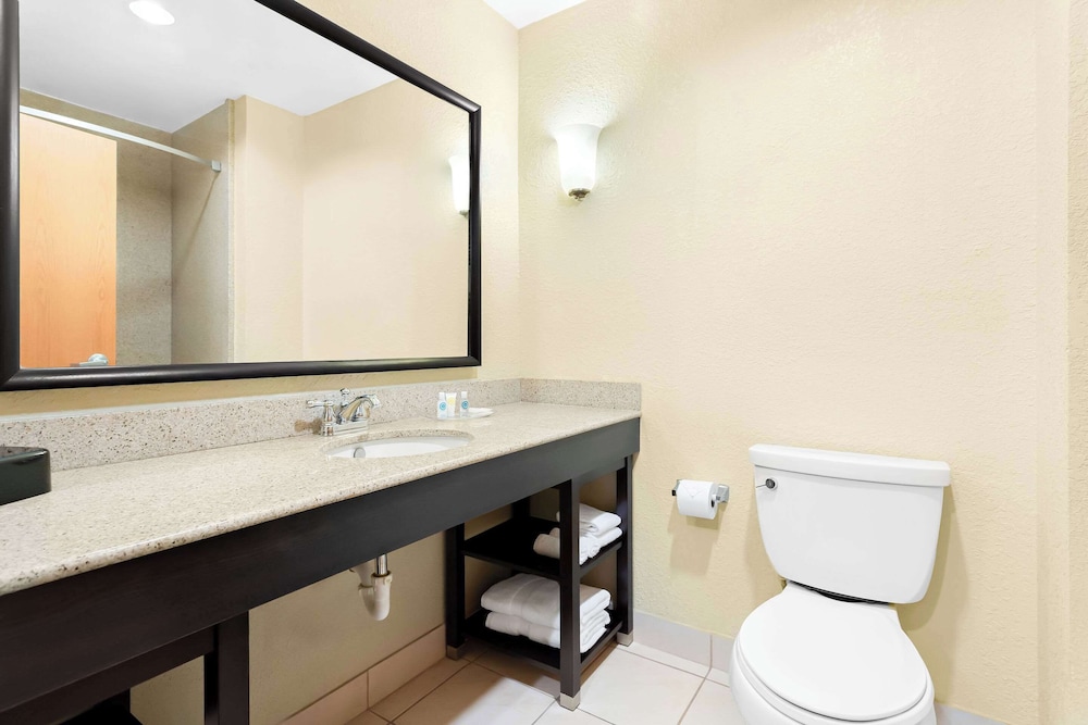 Standard Double Suite - Photo 3