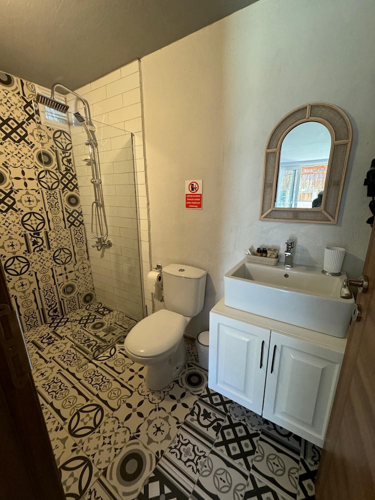 Basic Room photo 2