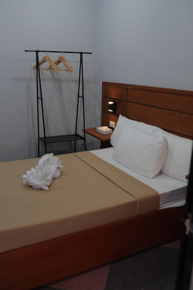 Standard Double Room - Photo 19
