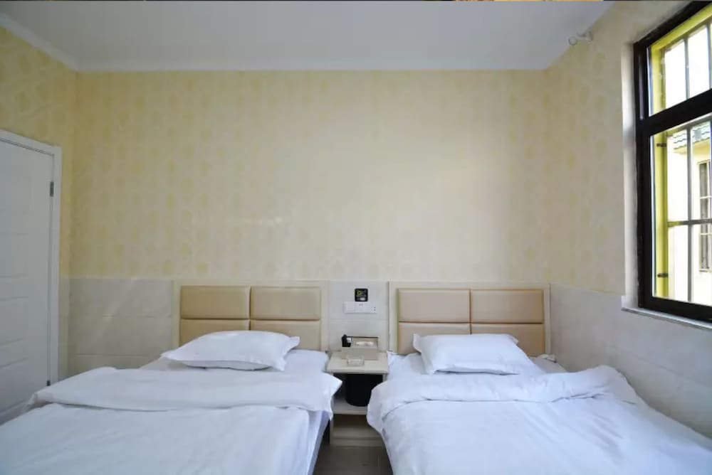 Standard Twin Room photo 1