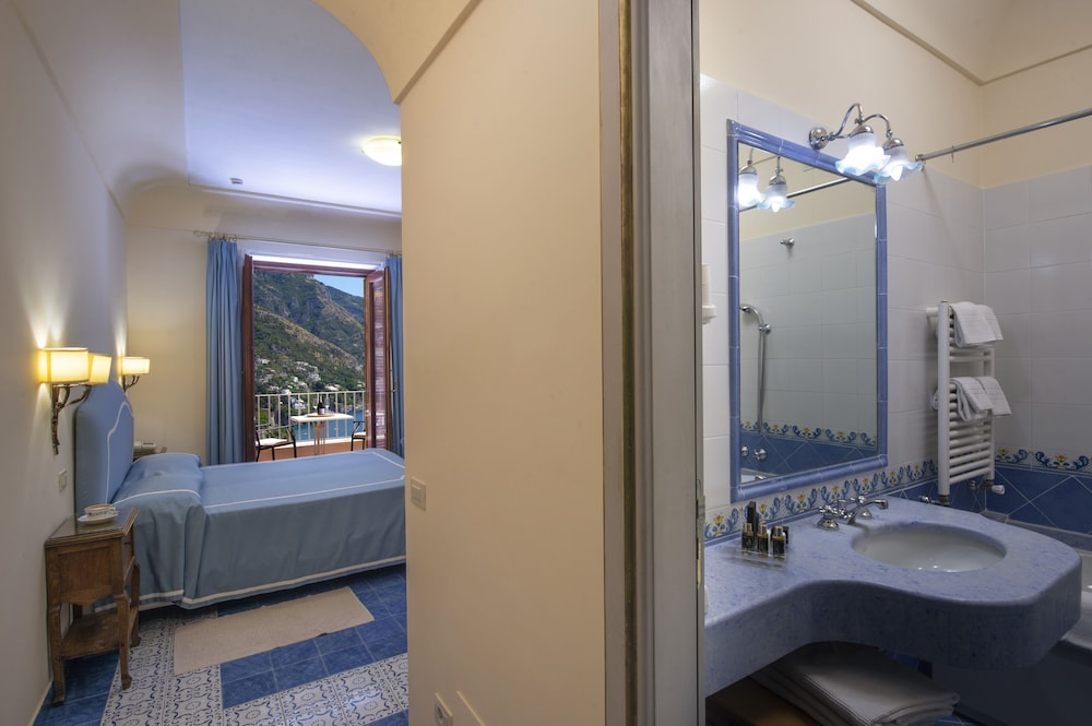 Superior Double Room, Terrace, Sea View - Photo 5