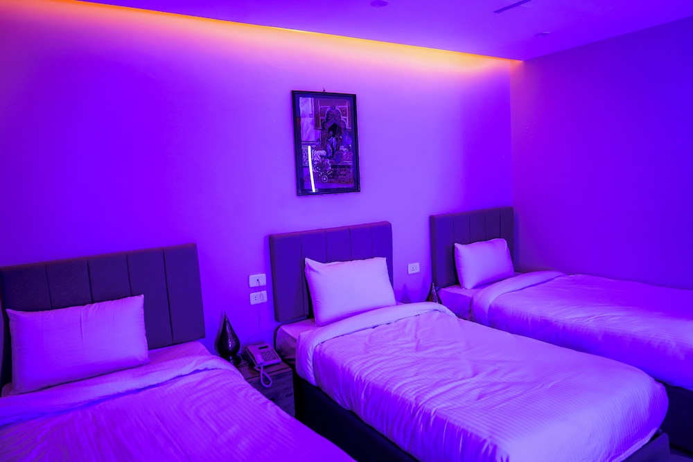 Deluxe Triple Room with 3 Single Beds