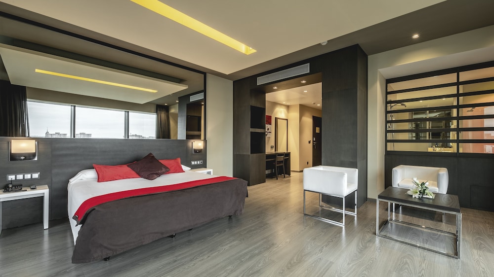 Superior Double Room (3 Adults) - Photo 1