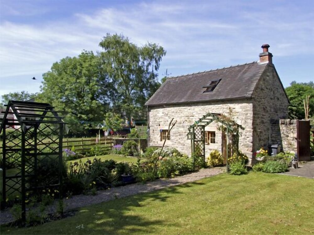 Cottage photo 2