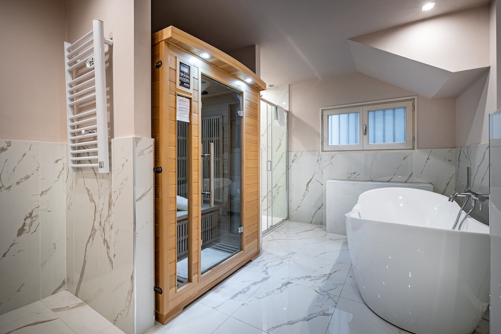 Royal Suite - Photo 14