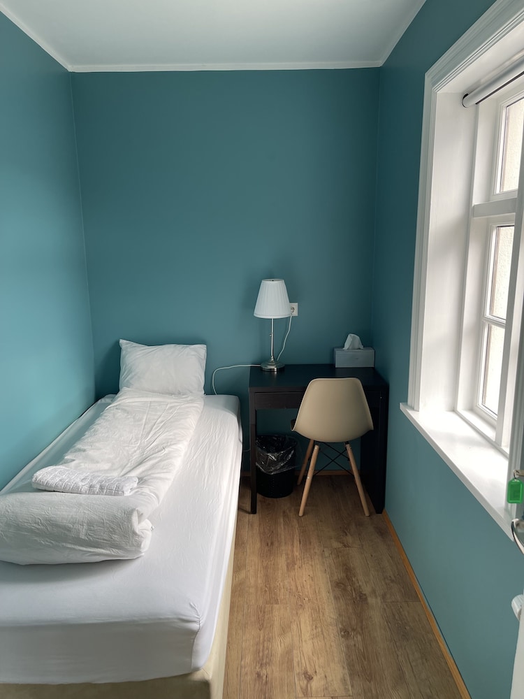 Basic Single Room photo 2