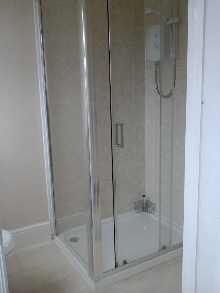 Family Room, Ensuite photo 3