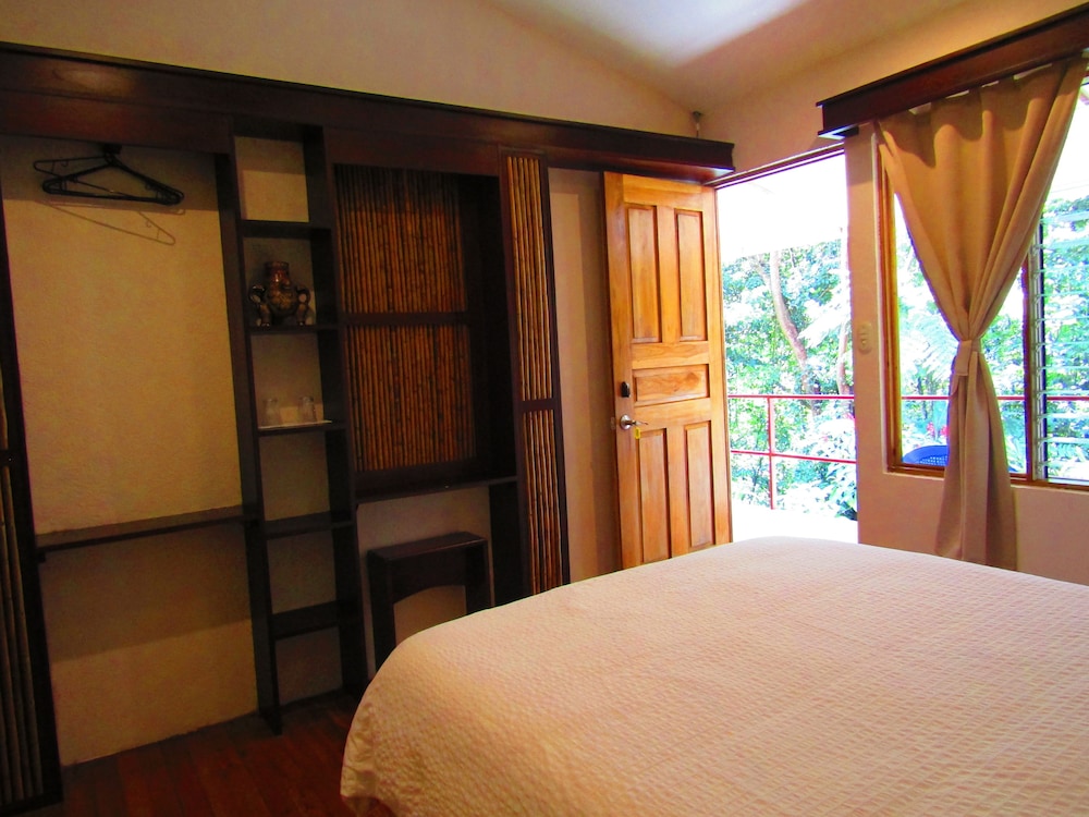 Standard Double Room, 1 Queen Bed photo 3