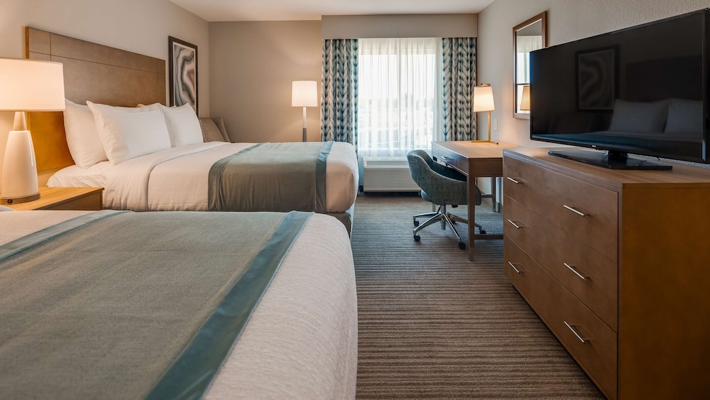 Standard Room, 2 Queen Beds, Accessible, Refrigerator & Microwave - Photo 2